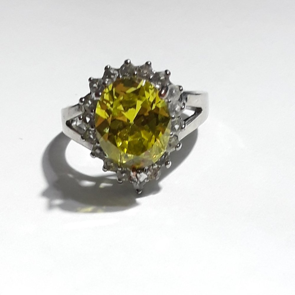 Marvelous Promise Ring Halo Faux Green Demantoid   SIZE 8